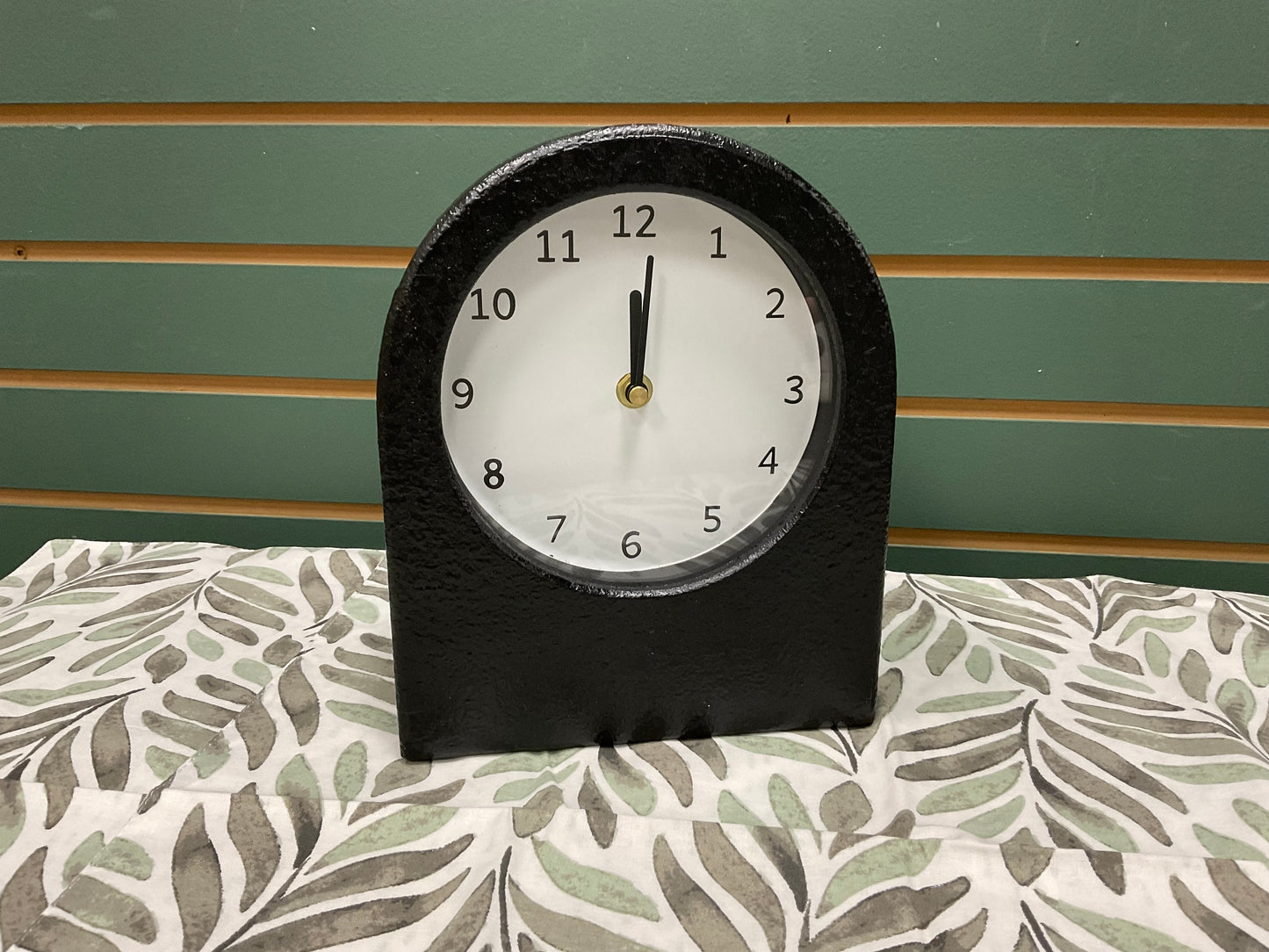 Wood Textured Clock