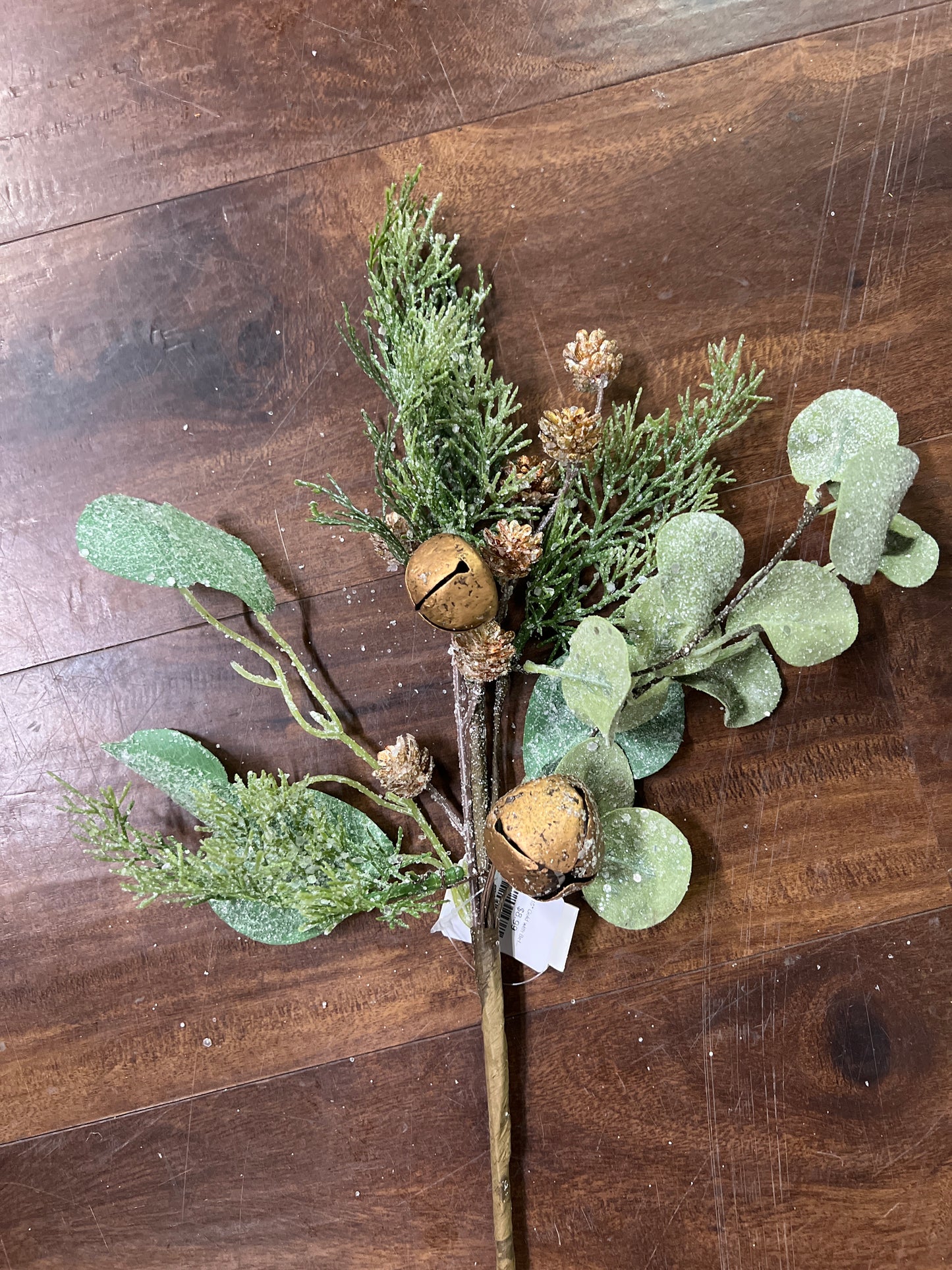 15" Gold with Bell Greenery