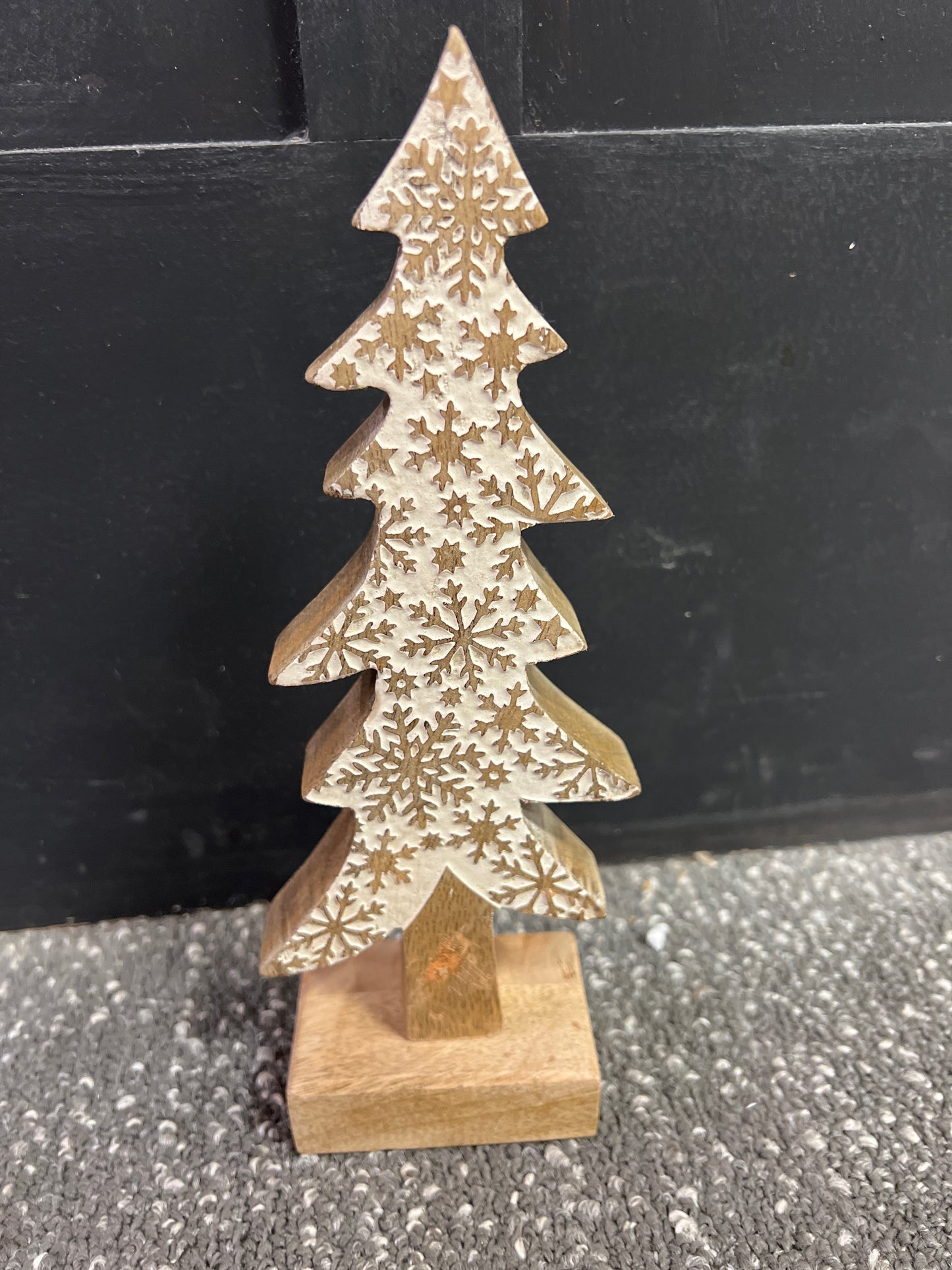 12x4 Wood Tree Snowflake