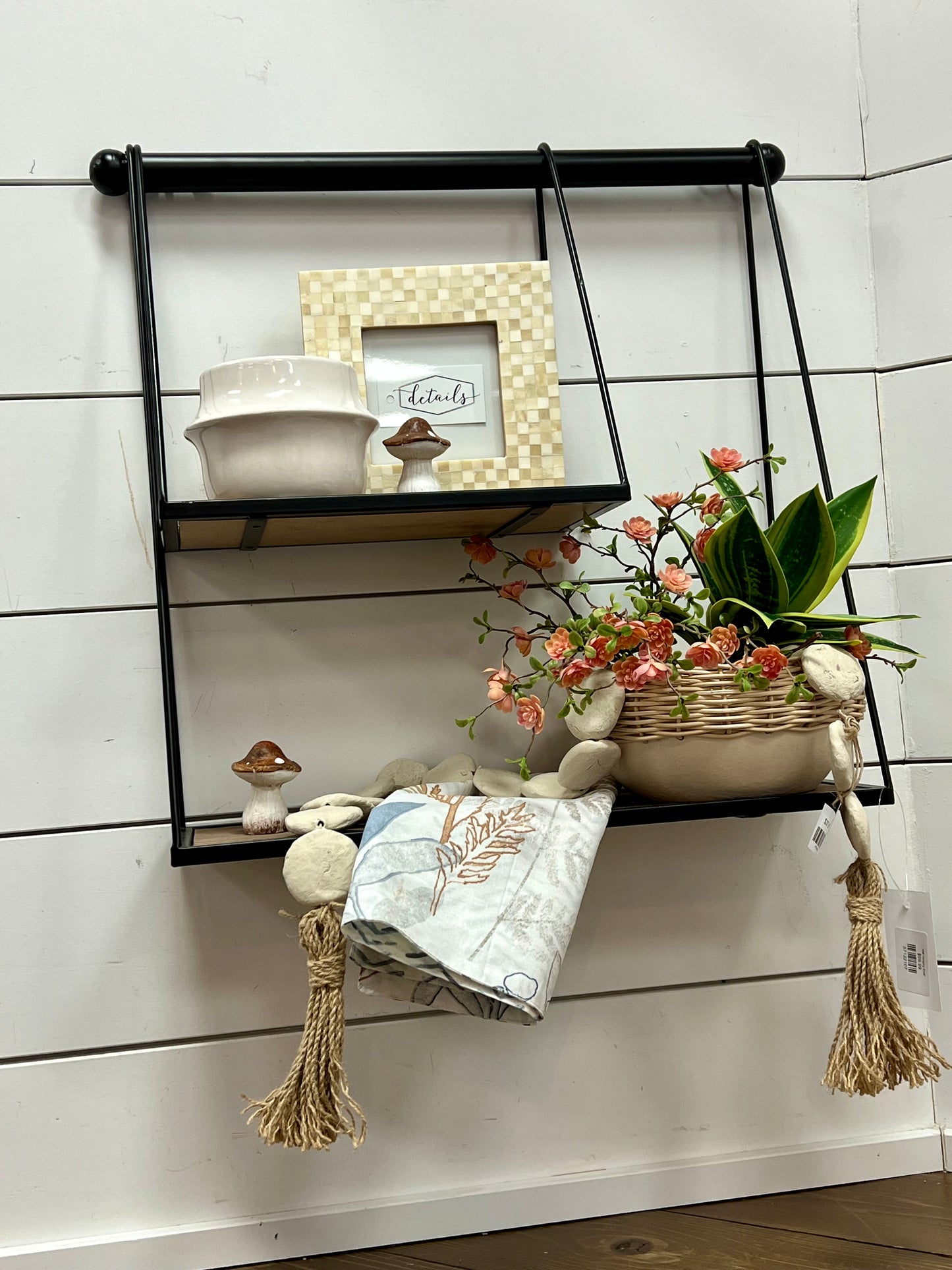 Wall Hanging Shelf