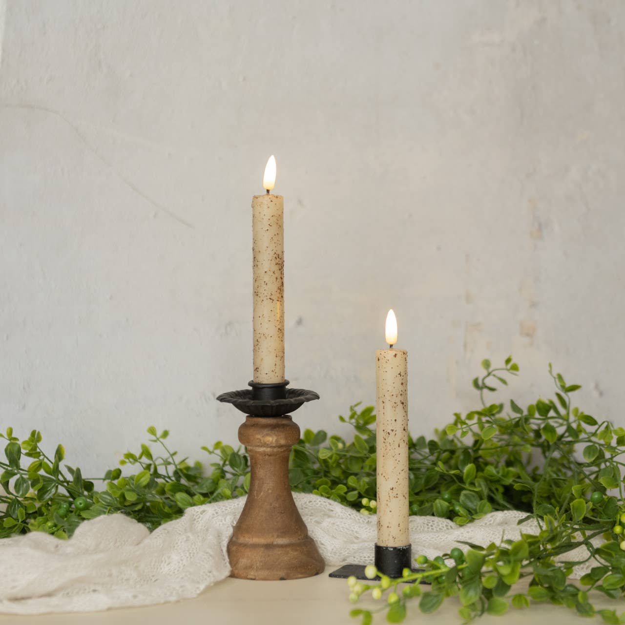 SET/ 2 - 7.25" 3D FLAME CREAM TAPER CANDLE