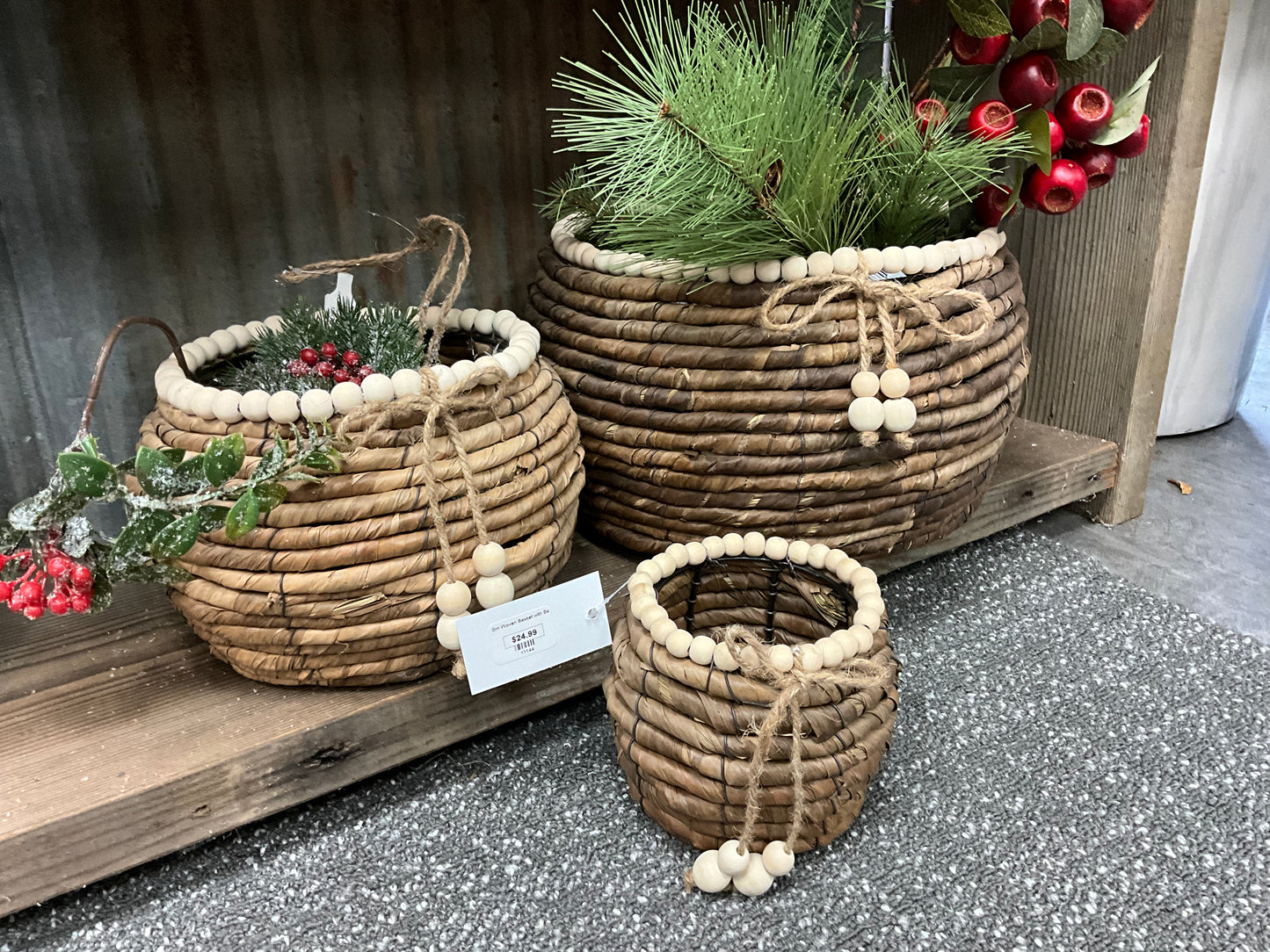 MD WOVEN BASKET WITH BEAD