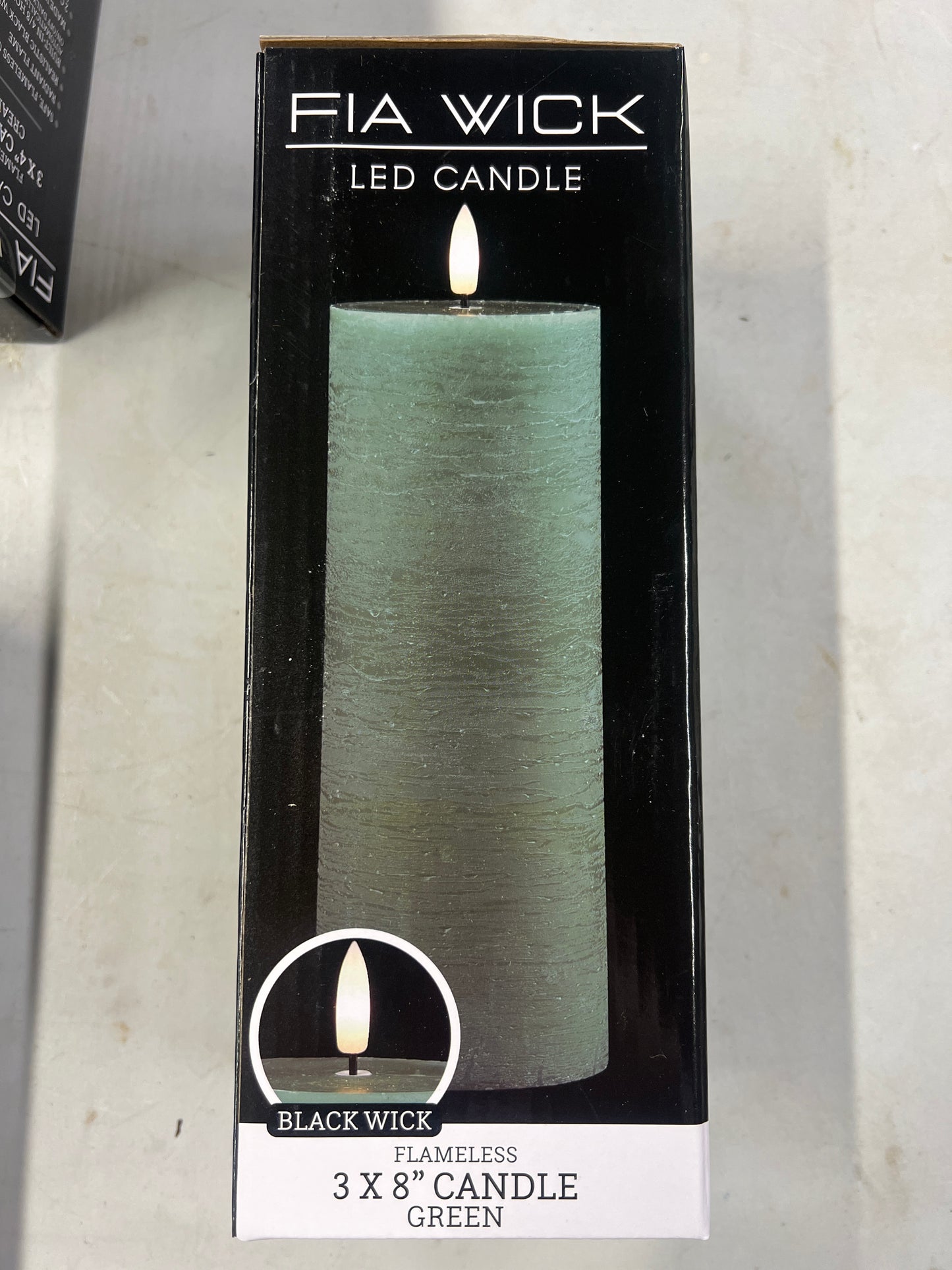 Green Fia 3x8 Wick Candle