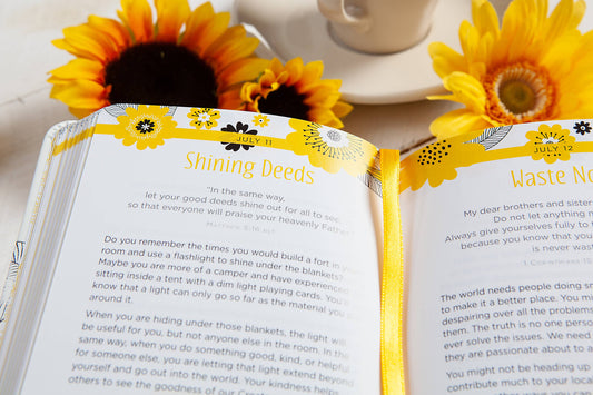 365 Days of Kindness (Devotional, New Year New Me Ideas)