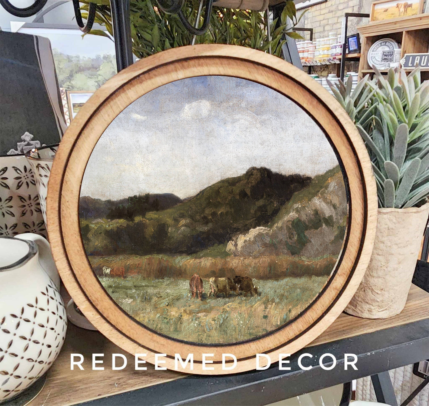 8" Round Grazing Cattle Art