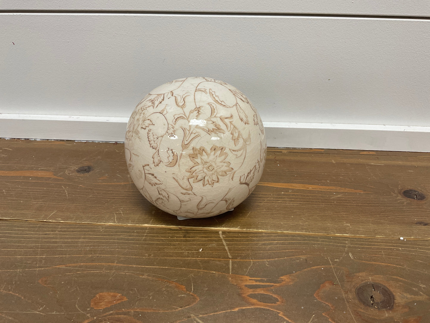 4.5 Beige Heirloom Deco Ball