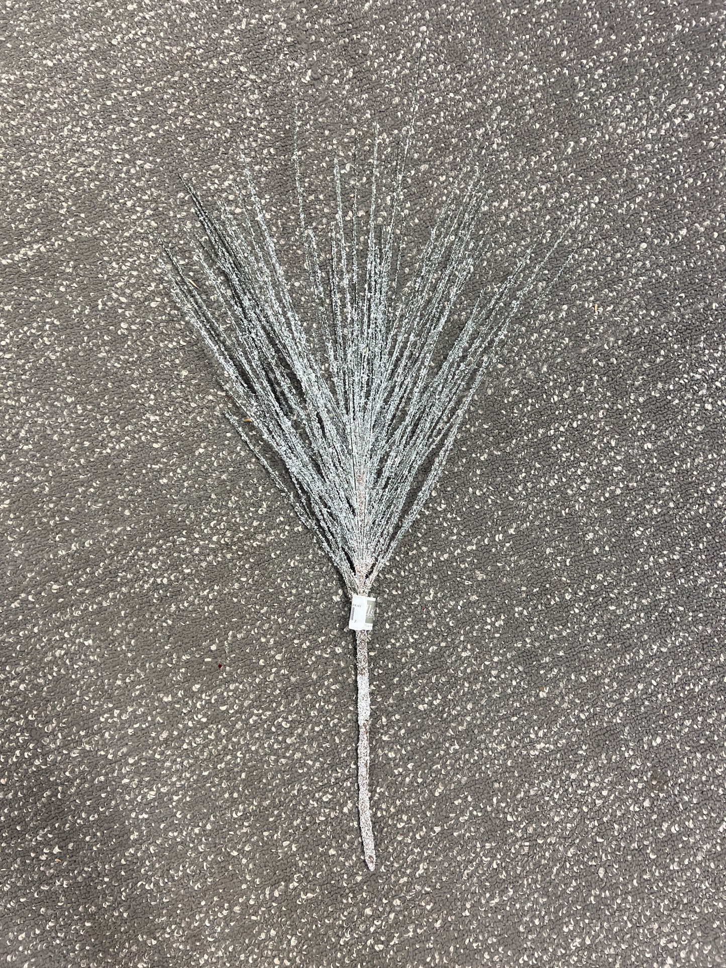 18" Snowy Long NDL Pine Spray
