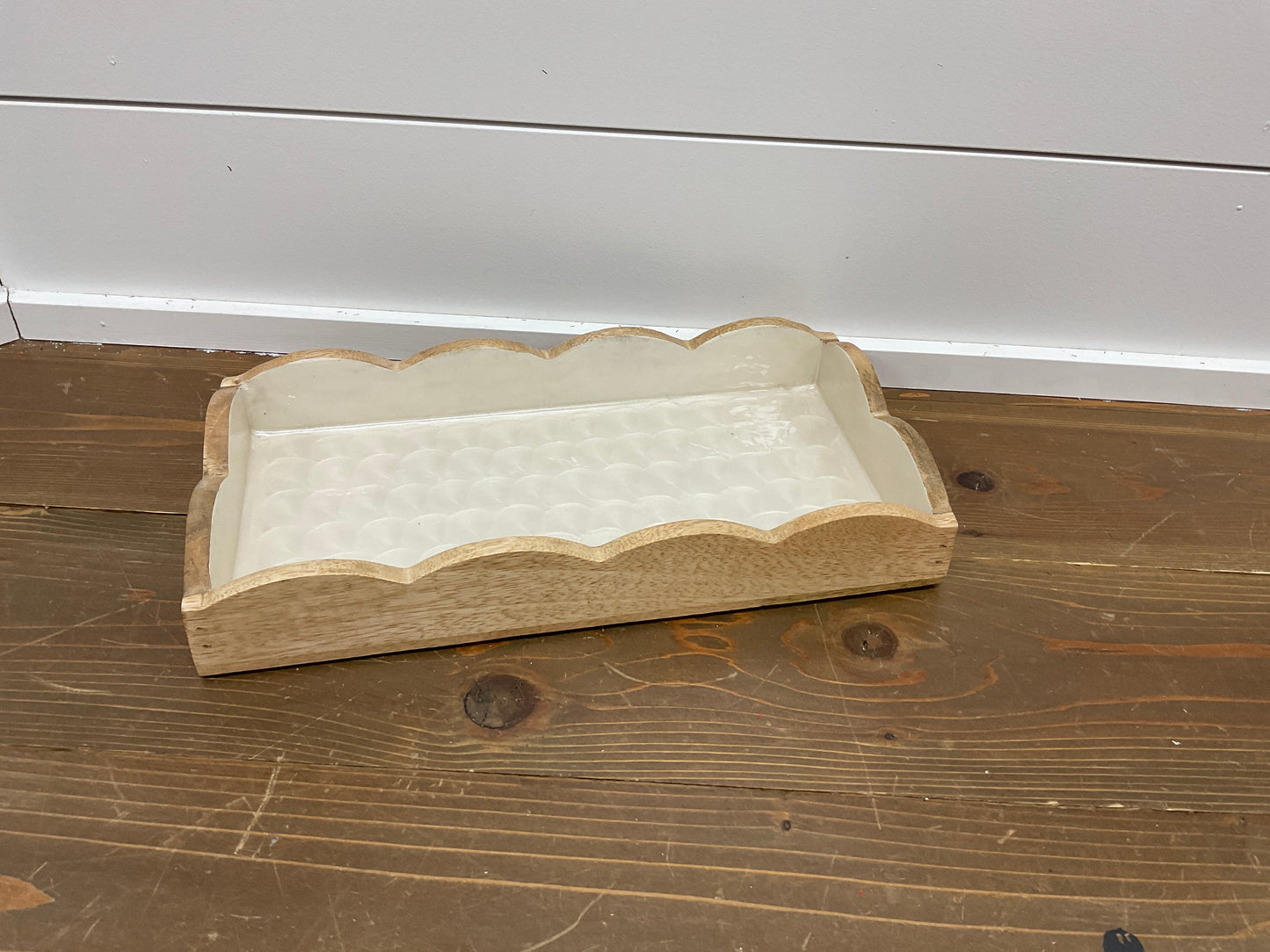 13.2 Scallop Pattern Wood Tray