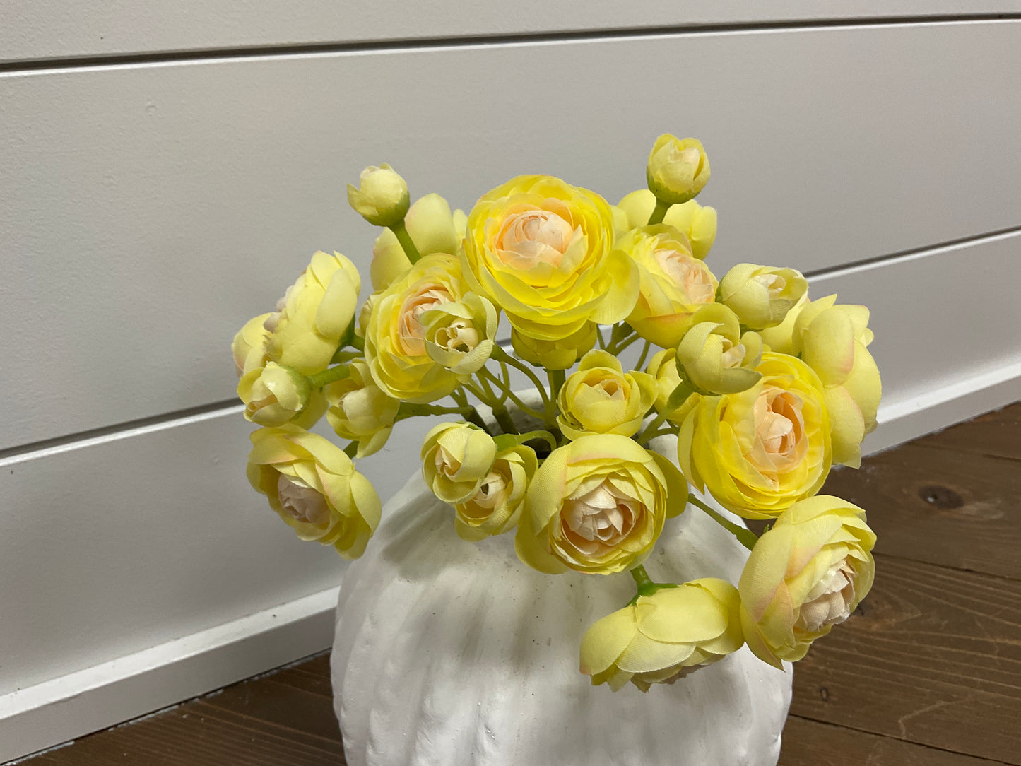 11 Inch Yellow Mini Ranunculus Bundle
