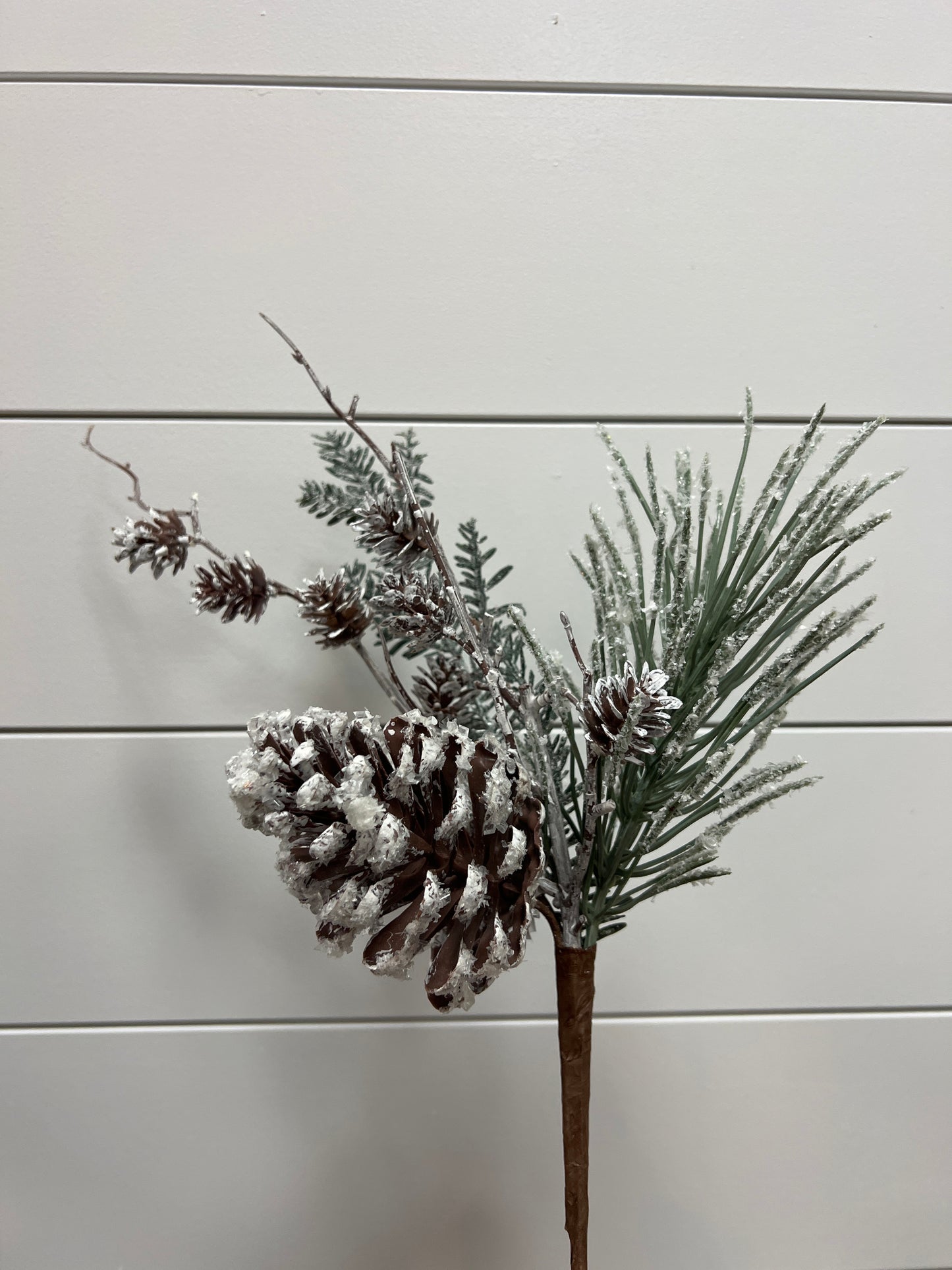 Mixed Snowy Pine & Pinecone Pick White/Green