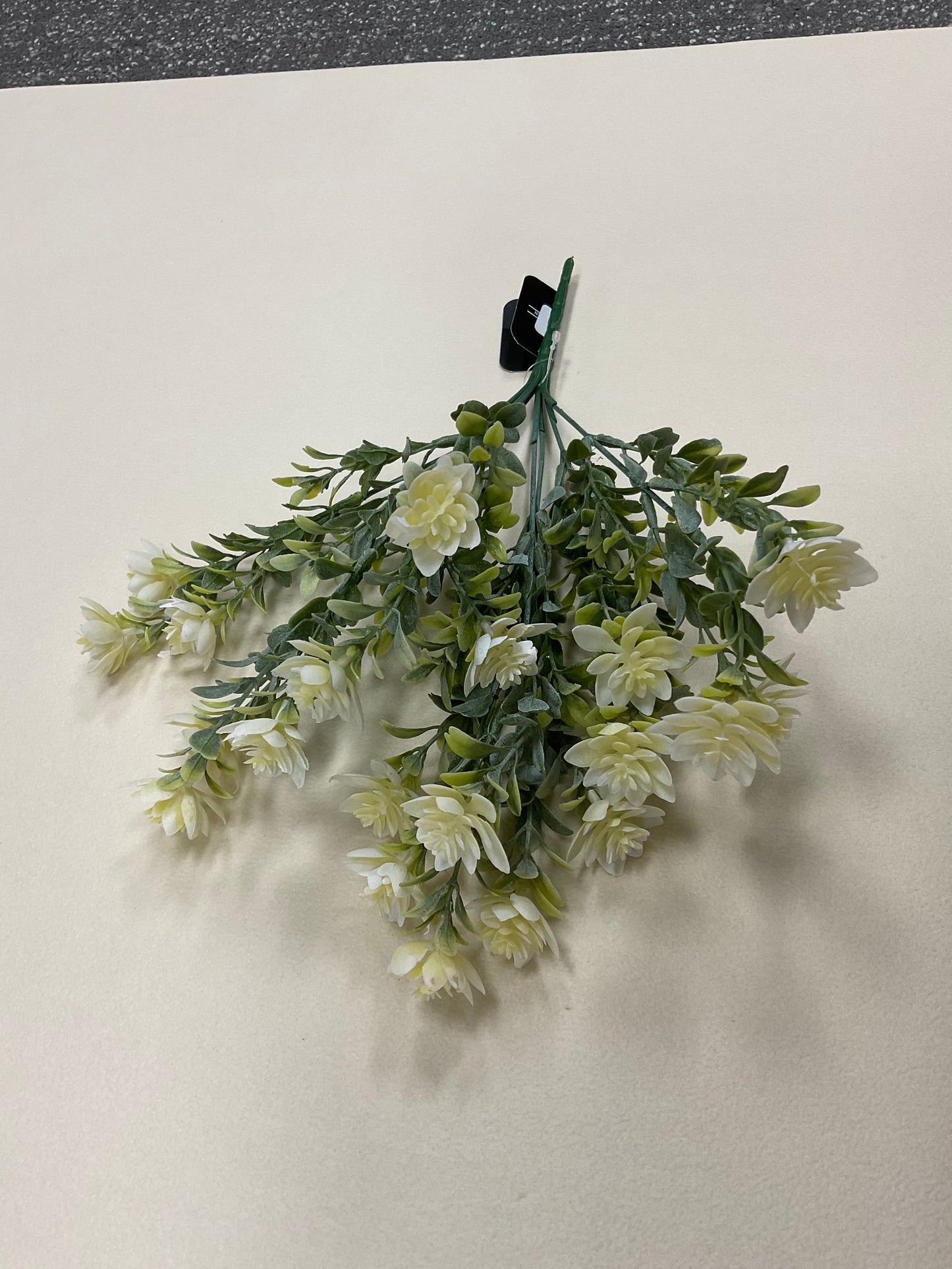 13” Cream Green Pick