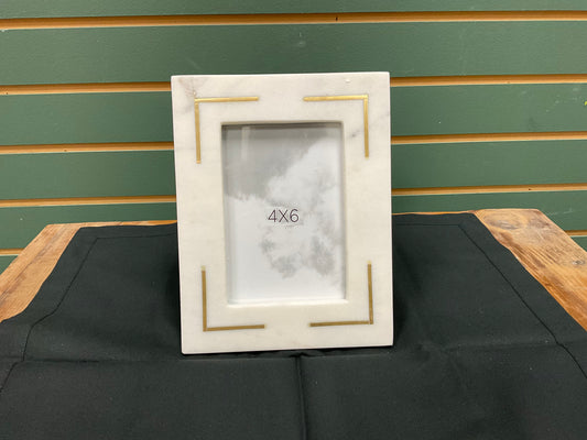 4x6 Marble Frame w/ Brass in Lay