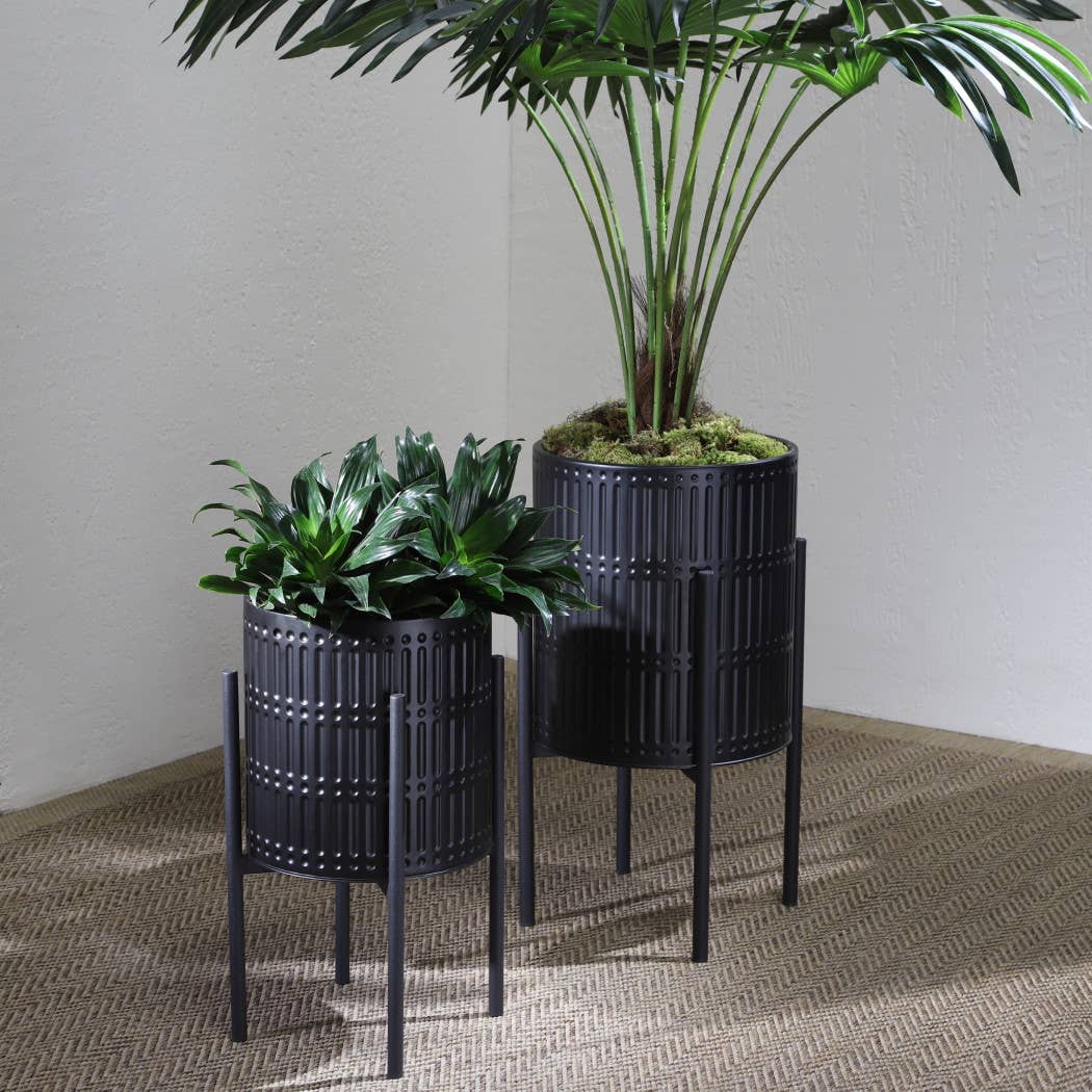 Metal Ridged Planter with Stand Black, 19/23 in.
