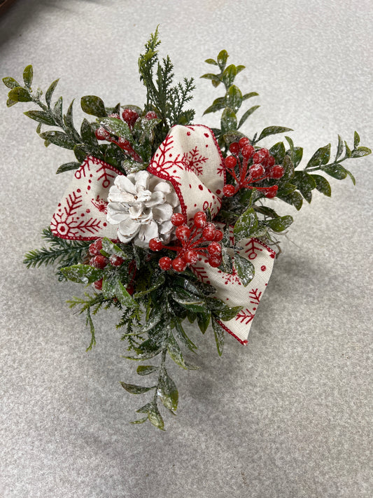 Snowflake Ribbon with Red Berries