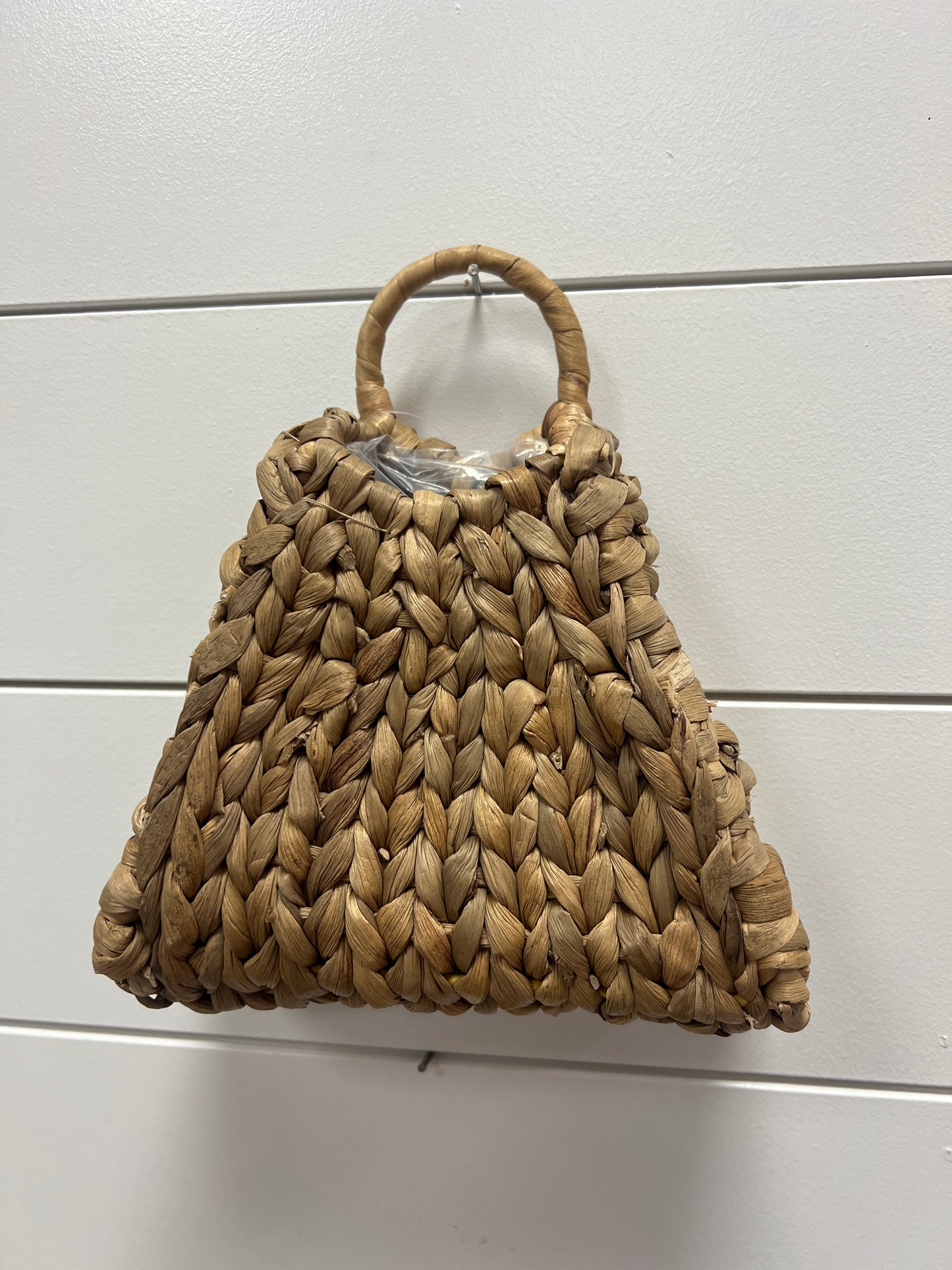 7.5x3.5 Woven Wall Basket