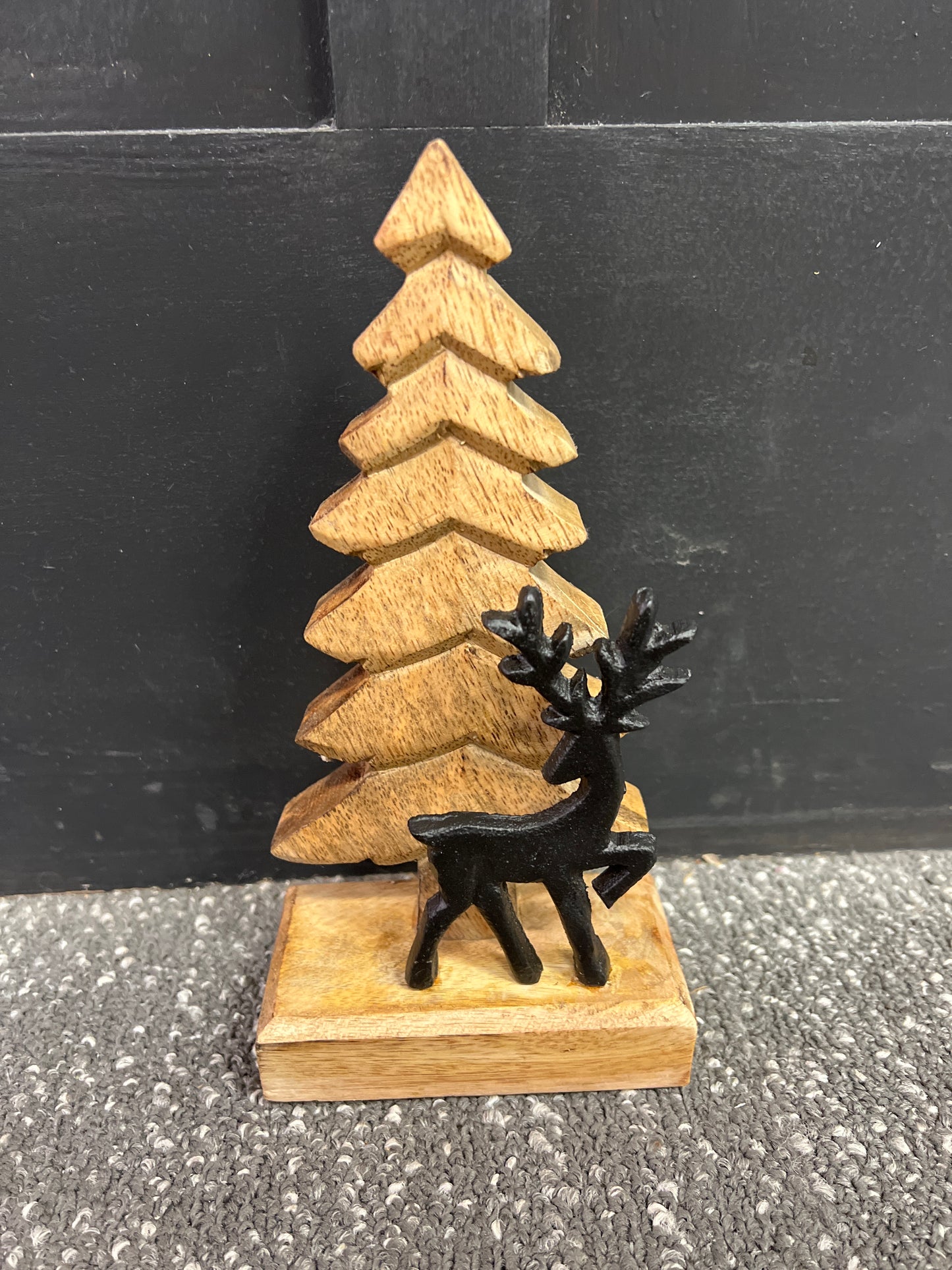 8.7x5.5x2.36 Wooden Tree with Reindeer