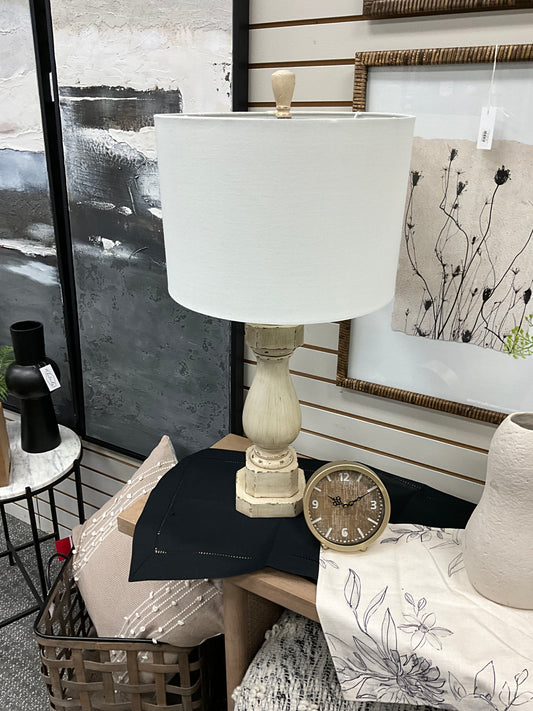 Old Cream Distress Lamp