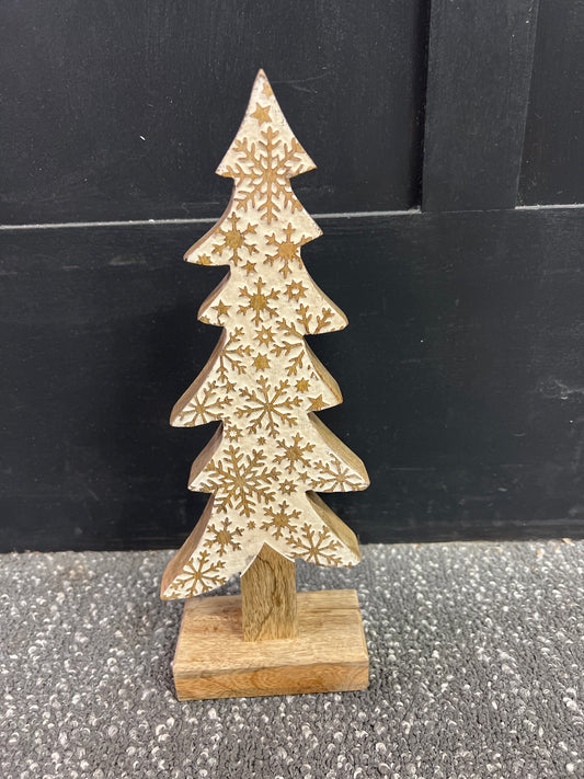 10x4 Wood Tree with Snowflake