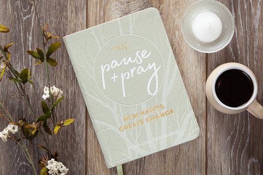 Pause and Pray (Devotional, New Year New Me)