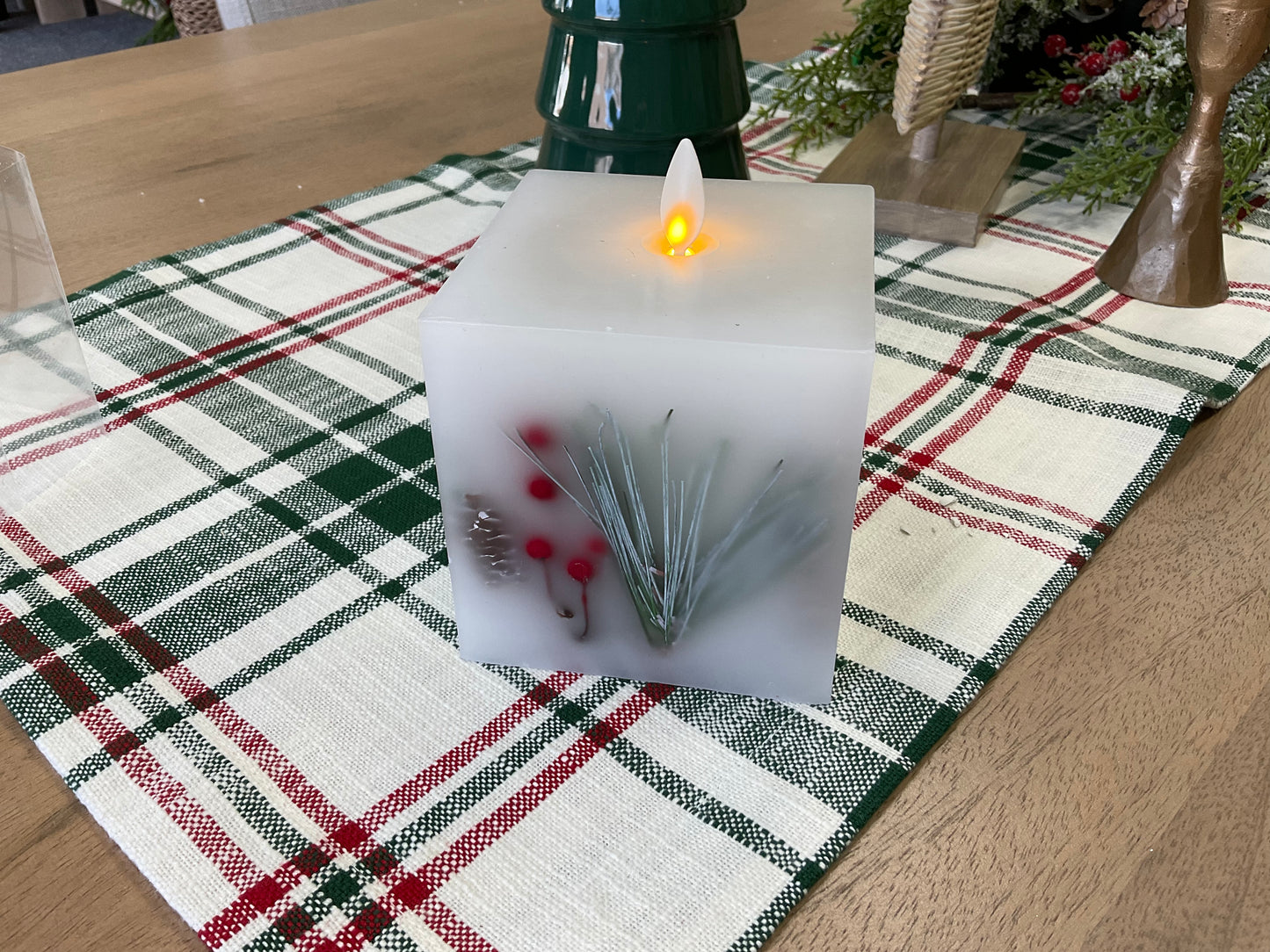 White Wax Berry & Pine Indoor Square Luminara