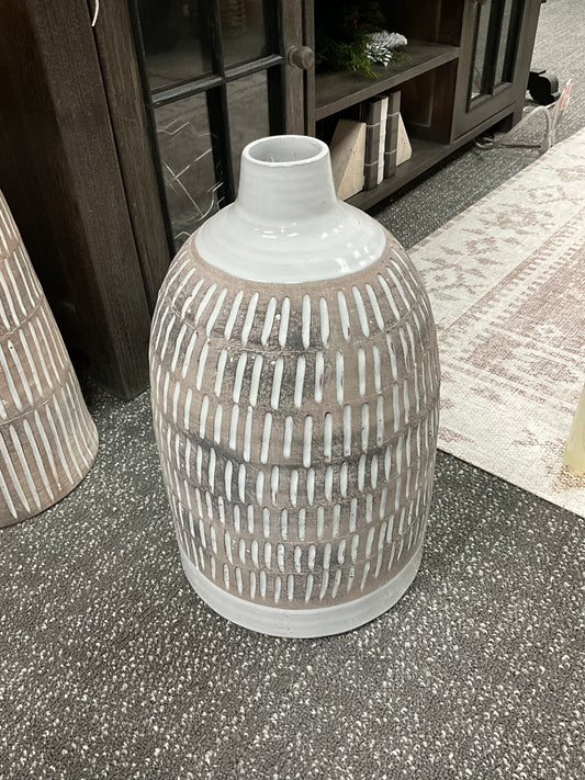 Bennet Short Vase