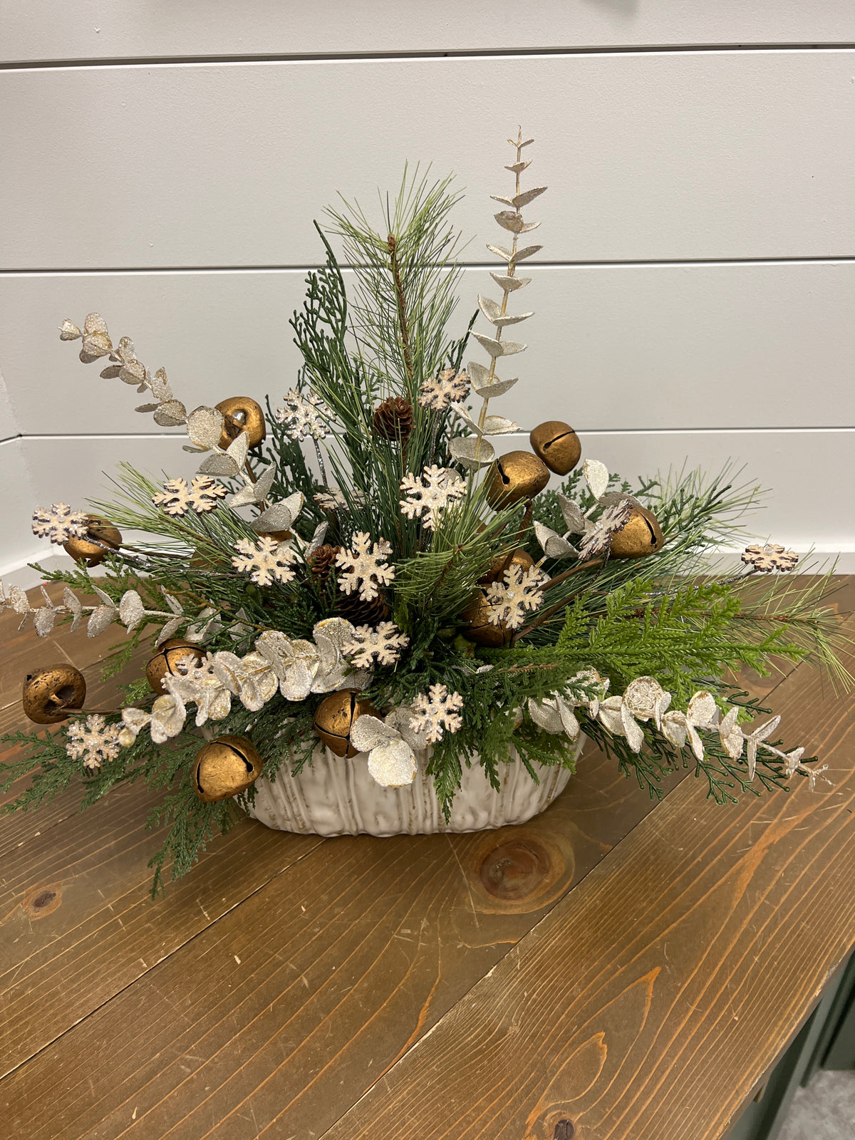 Gold Spiral Euc with Snowflakes Arrangement