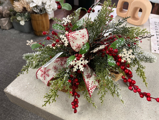 Snowflake Ribbon with Berries