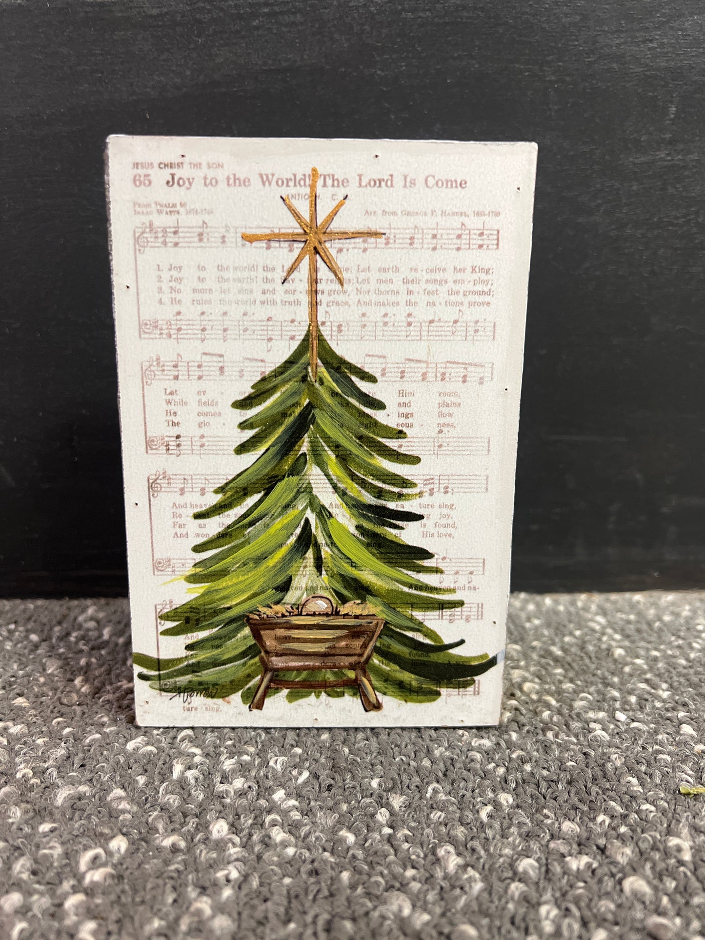 Hand Painted Tree w/Manger Block