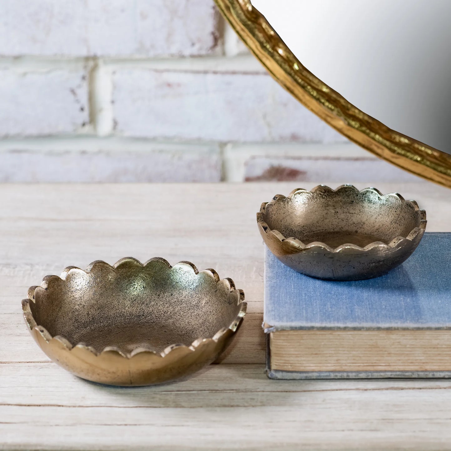 Gold Scallop Bowls